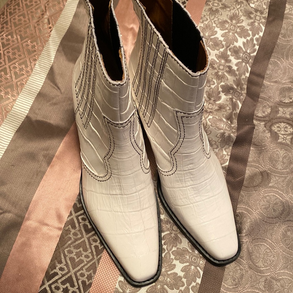 Size 39 Ganni white croc ankle boots